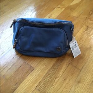 NWT Lululemon Extra Large Everywhere Belt Bag